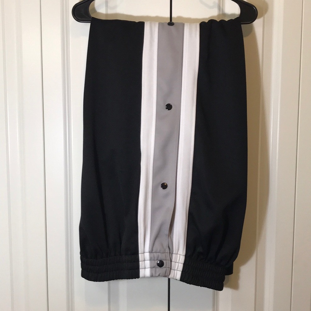 Athletics XXL snap off basketball sweatpants.